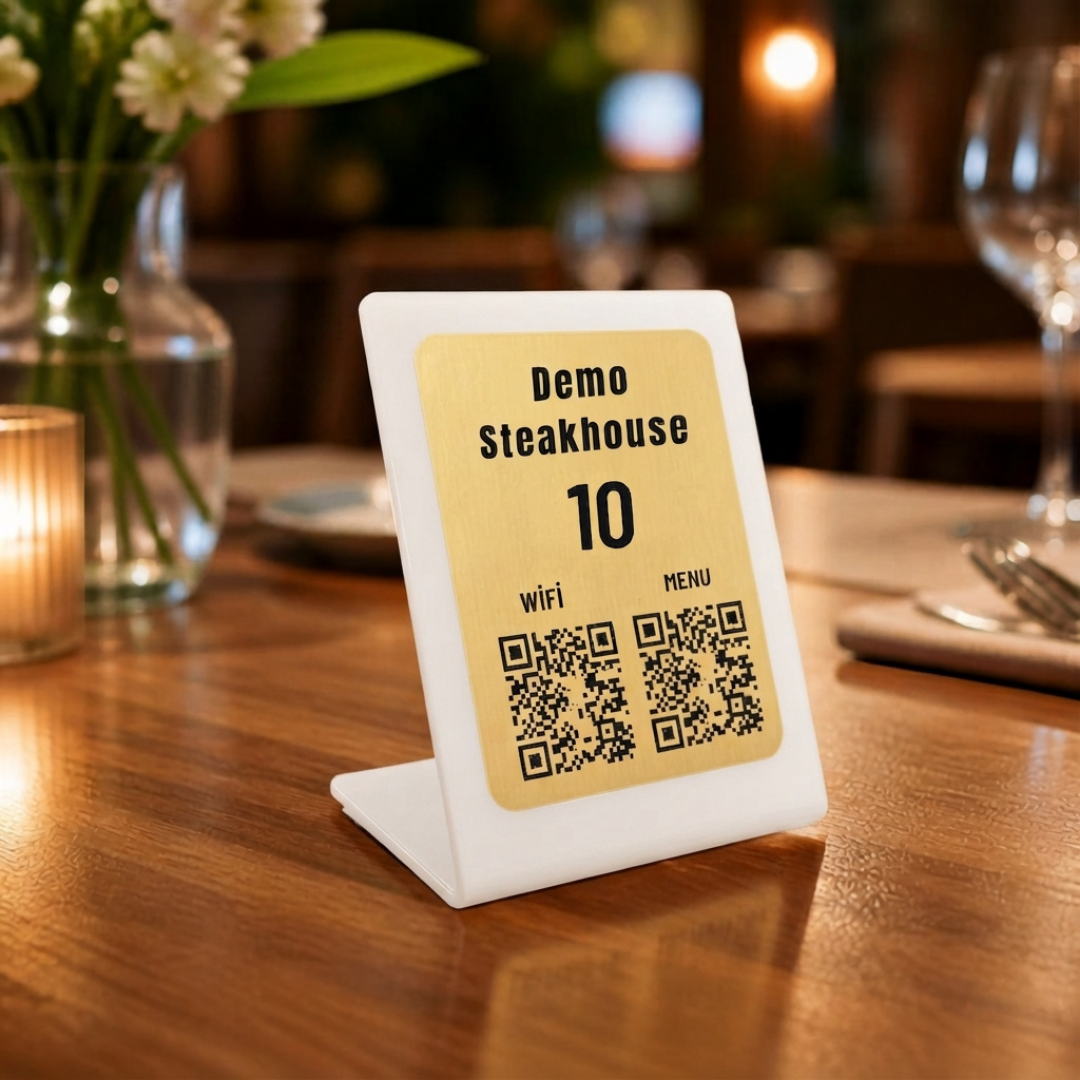 Pleksi Gold Rowmark QR Menü Standı – Lazer Kazımalı, Şık ve Dayanıklı Restoran Masa Karekodu