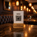 Ahşap Tabanlı Pleksi QR Menü Standı – UV Baskılı
