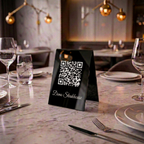 Pleksi QR Menü Standı – UV Baskılı Masaüstü Menü Karekodu