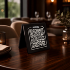 Pleksi QR Menü Standı – UV Baskı ve Lazer Markalama Seçenekli, Restoran ve Kafe Masa Karekodu